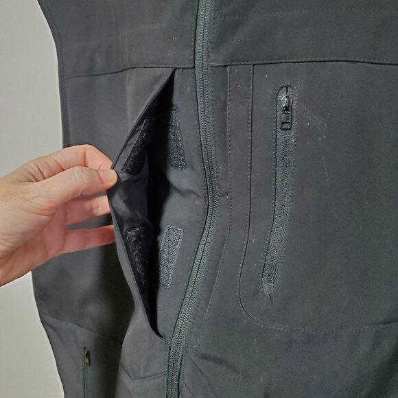 5.11 TACTICAL Covert Vest Soft Shell Conceal Carry Multi Pocket Black Men's XL - Picture 4 of 11